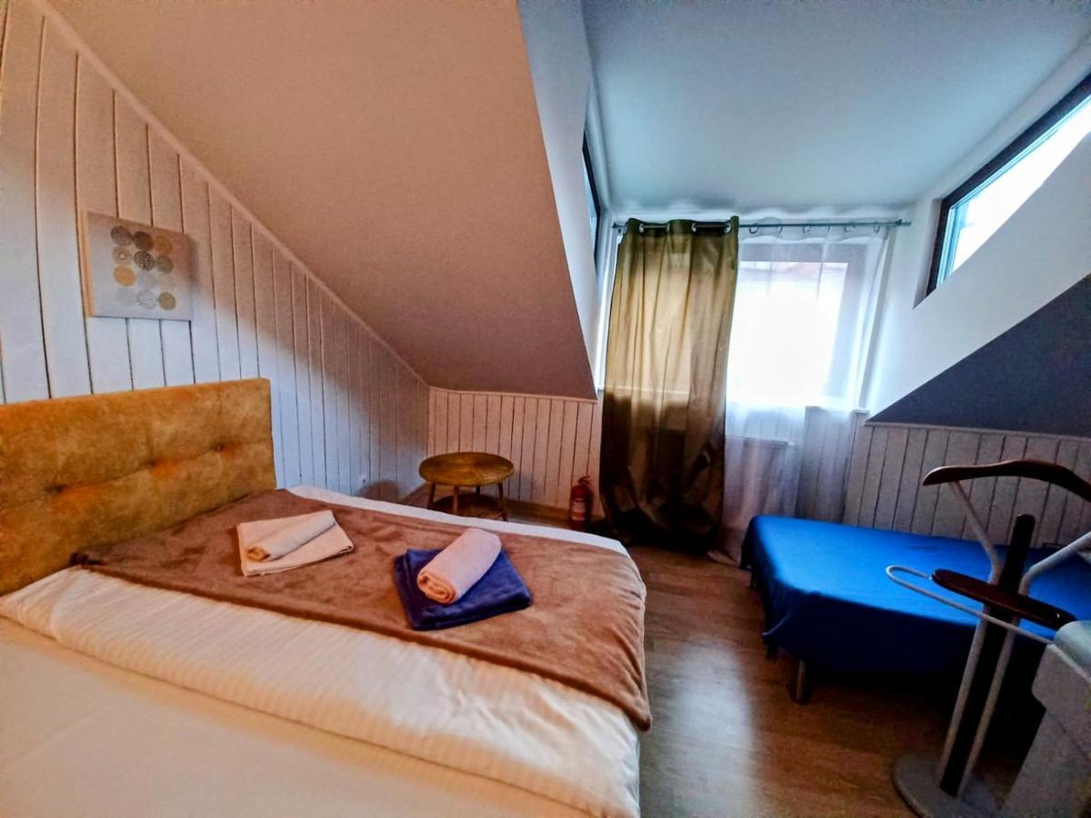 Appartement Happy House à Braşov Extérieur photo